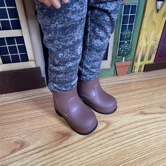 Brown Ankle Boots for 18- Inch Doll - Picture 4 of 10